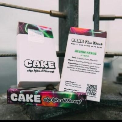 Atomic Apple Cake disposable vape pen, 1g Gen 3 indica-leaning hybrid with green apple flavor
